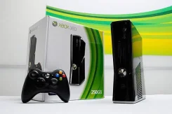 Microsoft Xbox 360 Slim ����