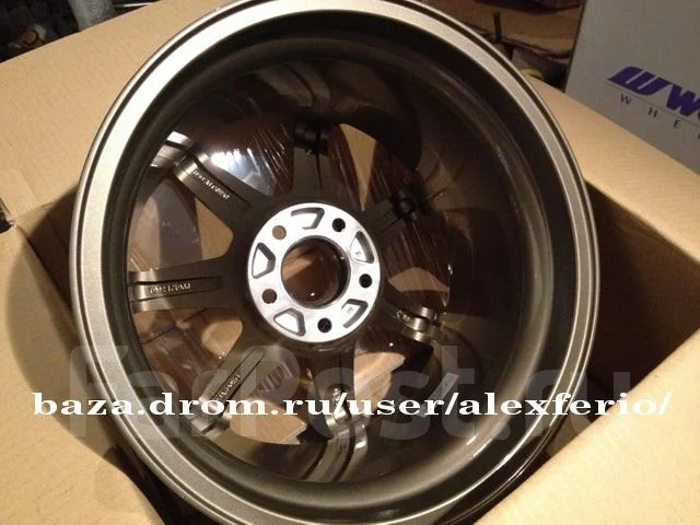 Oxigin. 9.0x17", 5x114.3, ET30 ����