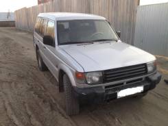 Капот. Mitsubishi Pajero