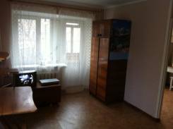 1-комнатная, улица Овчинникова 28. Столетие, частное лицо, 31 кв. м. Комната