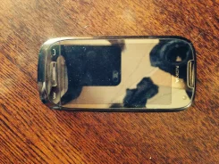 Nokia C7-00. �/�