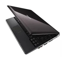 Samsung NC10. 1,6����, ��� 1024 ��, ���� 160���, WiFi, Bluetooth, ����������� �� 5��. ����