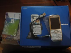 Nokia E52. �/� ����