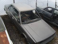 Капот. Toyota Carina