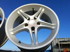 Advan. 8.0x17, 5x114.30, ET32, ЦО 70,0 мм.
