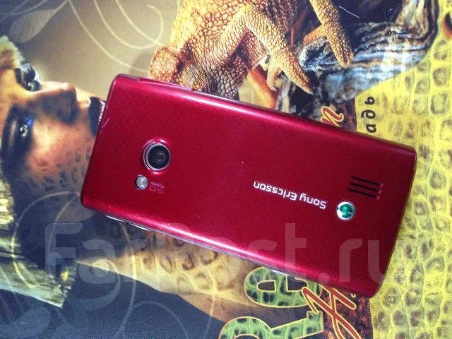 Sony Ericsson Hazel. �/� ����