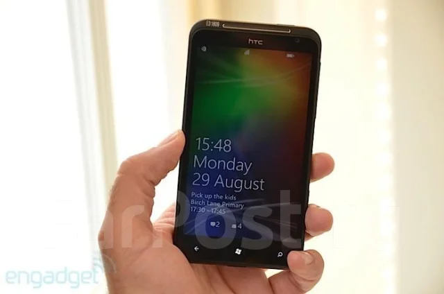 HTC Titan ����