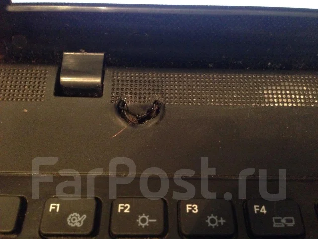 Samsung 300E5X. ��� 2048 ��, ���� 320��� ����