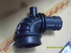 Патрубок воздухозаборника. Nissan Terrano, PR50, RR50 Nissan Elgrand, AVE50, AVWE50 Nissan Terrano Regulus, JRR50 Двигатели: QD32TI, TD27, TD27TI, QD3...