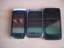 HTC Wildfire S. �/�
