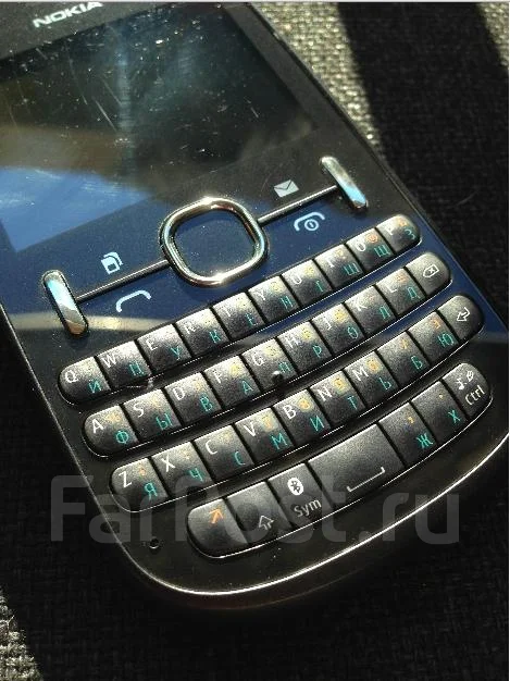 Nokia Asha 200 ����