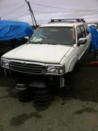 Mazda Proceed Marvie. UVL6R, WLT ����
