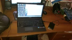 Samsung 305E5A. 3,3����, ��� 4 ��, ���� 750���, WiFi, Bluetooth, ����������� �� 4��.