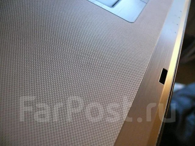 ASUS F7Se. 2,1����, ��� 2048 ��, ���� 250���, WiFi: 1, Bluetooth: 1, ����������� �� 2��. ����