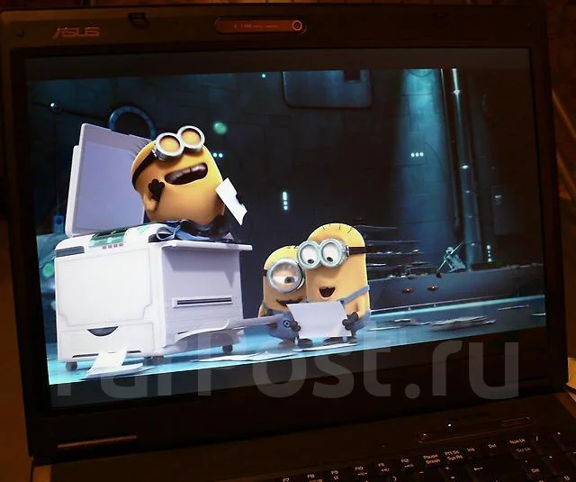 ASUS F7Se. 2,1����, ��� 2048 ��, ���� 250���, WiFi: 1, Bluetooth: 1, ����������� �� 2��. ����