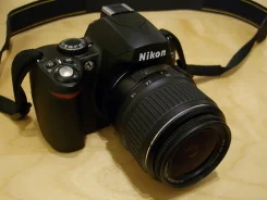 Nikon D40 Kit. 6 - 6.9 ��, ���: 4� ����