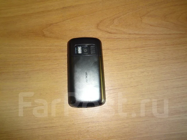 Nokia C6-01 ����