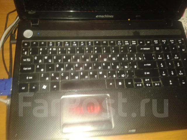 eMachines E732-373G32Mnkk. 2����, ��� 2048 ��, ���� 320���, WiFi: 1, ����������� �� 3��. ����