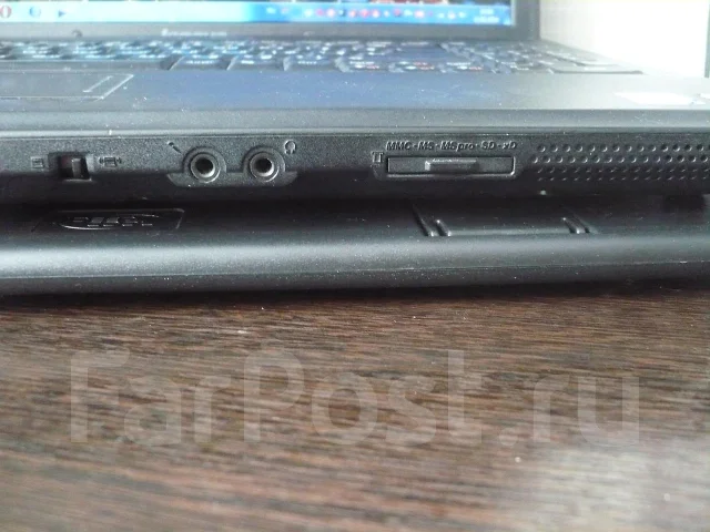 Lenovo G555. 2,3����, ��� 3072 ��, ���� 250���, WiFi: 1, Bluetooth: 1, ����������� �� 3��. ����