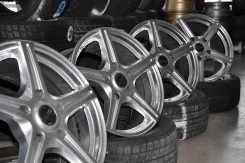 Urban Racing. 8.5x18", 5x150, ET50 ����