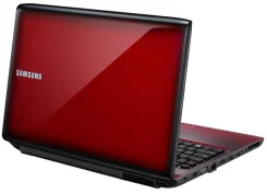 Samsung R580. 2,2����, ��� 4 ��, ���� 250���, WiFi: 1, ����������� �� 2��. ����