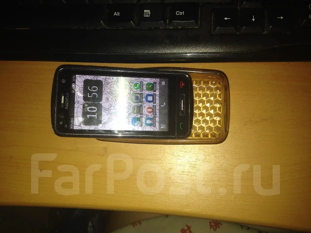 Nokia C6-01 ����