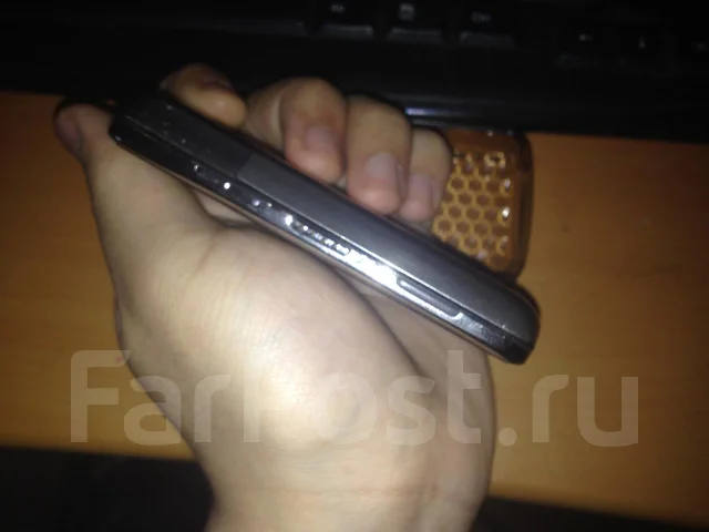 Nokia C6-01 ����