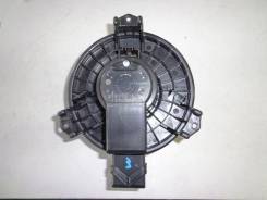 Мотор печки. Toyota: Corolla, Corolla Rumion, Wish, Allion, Auris, Corolla Axio, Corolla Fielder, Blade, Premio, Prius Двигатели: 1ZRFE, 2ZRFE, 1NZFE...
