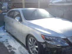 Lexus LS600hL. UVF465004362 ����