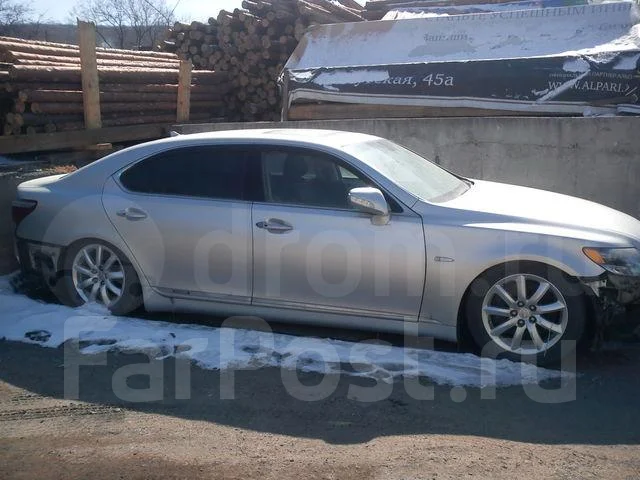 Lexus LS600hL. UVF465004362 ����