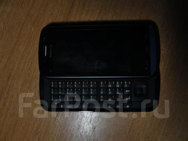 Nokia C6-00 ����