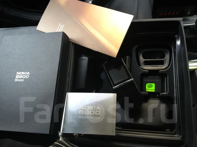 Nokia 8800 Sirocco Edition. ����� ����