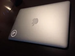 Apple MacBook Air 13 2013 Mid MD760. 1,3����, ��� 4 ��, ���� 128���, WiFi, Bluetooth, ����������� �� 12��. ����