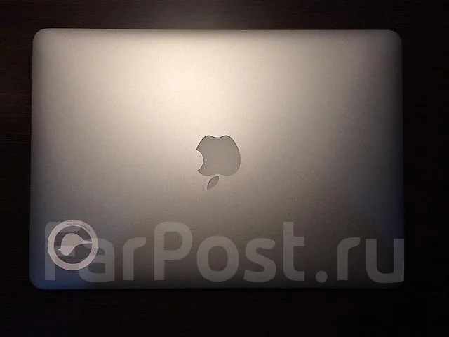 Apple MacBook Air 13 2013 Mid MD760. 1,3����, ��� 4 ��, ���� 128���, WiFi: 1, Bluetooth: 1, ����������� �� 12��. ����