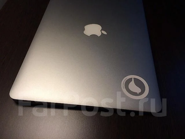 Apple MacBook Air 13 2013 Mid MD760. 1,3����, ��� 4 ��, ���� 128���, WiFi: 1, Bluetooth: 1, ����������� �� 12��. ����