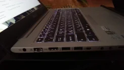 ASUS ZENBOOK Prime UX52VS. 1,7����, ��� 6 ��, ���� 750���, WiFi, Bluetooth ����