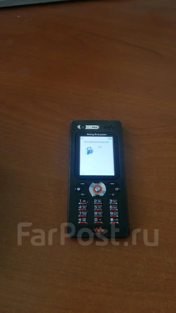 Sony Ericsson Walkman W880i ����