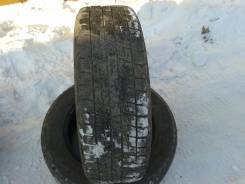 Bridgestone Blizzak Revo1. Всесезонные, износ: 50%, 2 шт