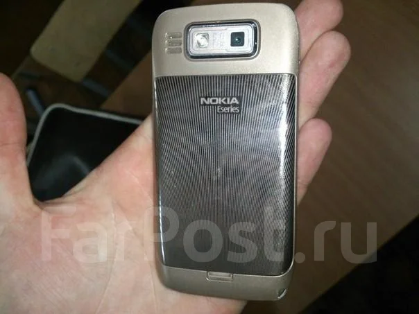 Nokia E72. �/� ����