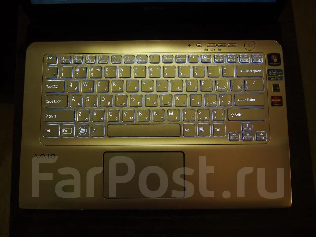 Sony VAIO SVE14A1X1R. 2,5����, ��� 6 ��, ���� 750���, WiFi: 1, Bluetooth: 1, ����������� �� 7��. ����