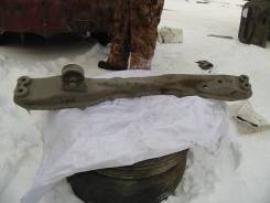 Балка поперечная. Toyota: Lite Ace, Corona, Crown, Ipsum, Avensis, Town Ace Noah, Vista, Carina, Caldina, Vista Ardeo, Picnic, Nadia, Gaia, RAV4, Camr...