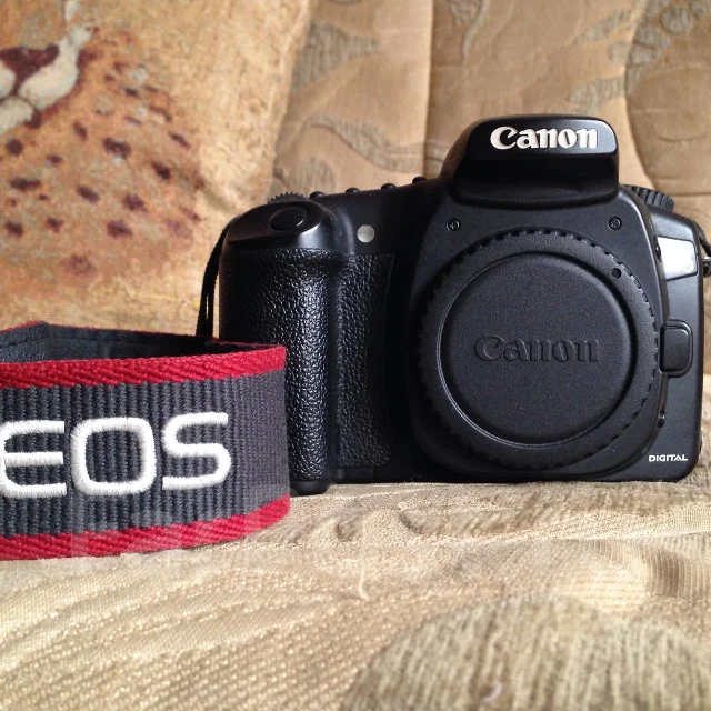 Canon EOS 20D Body. 8 - 8.9 �� ����