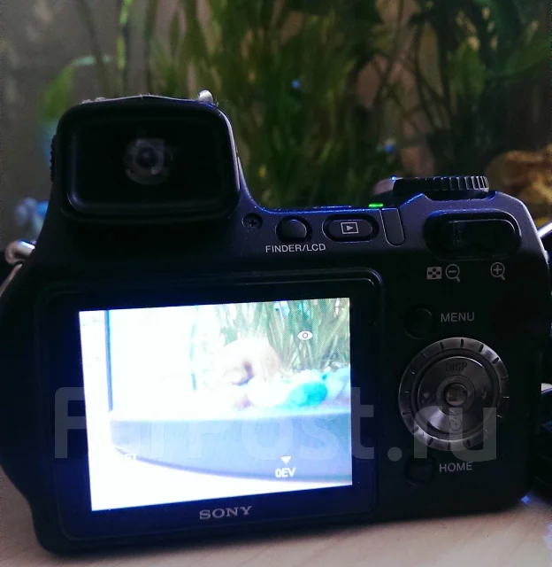 Sony Cyber-shot DSC-H7. 8 - 8.9 ��, ���: 14� � ����� ����