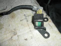 Датчик airbag. Toyota Carina, ST215, CT211, CT210, AT212, AT211, AT210, CT215, CT216 Toyota Corona, CT210, ST215, CT211, ST210, CT216, CT215, AT211, A...