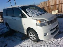 Toyota Voxy. 1AZFSE