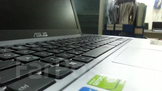 Asus. 15.6", 2,8����, ��� 6 ��, WiFi: 1, Bluetooth: 1 ����