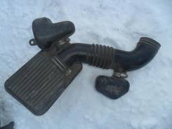 Патрубок воздухозаборника. Toyota: Lite Ace, Corona, Crown, Ipsum, Avensis, Town Ace Noah, Vista, Carina, Caldina, Vista Ardeo, Picnic, Nadia, RAV4, G...