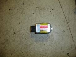 Датчик airbag. Toyota Prius, NHW20 Двигатель 1NZFXE