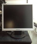 Samsung. 17" (43 см)