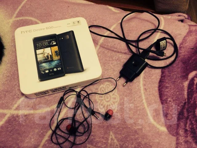 HTC Desire 600 ����